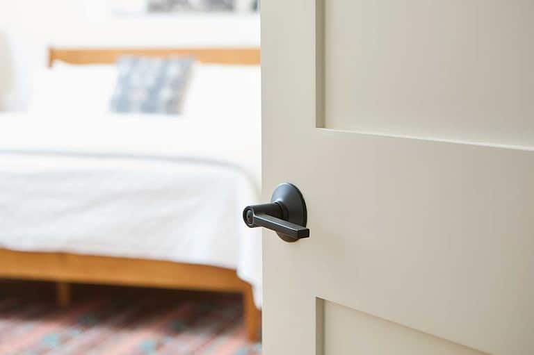 Replacing Interior Doors:  A Top Remodeling Trend – By Jeld-Wen