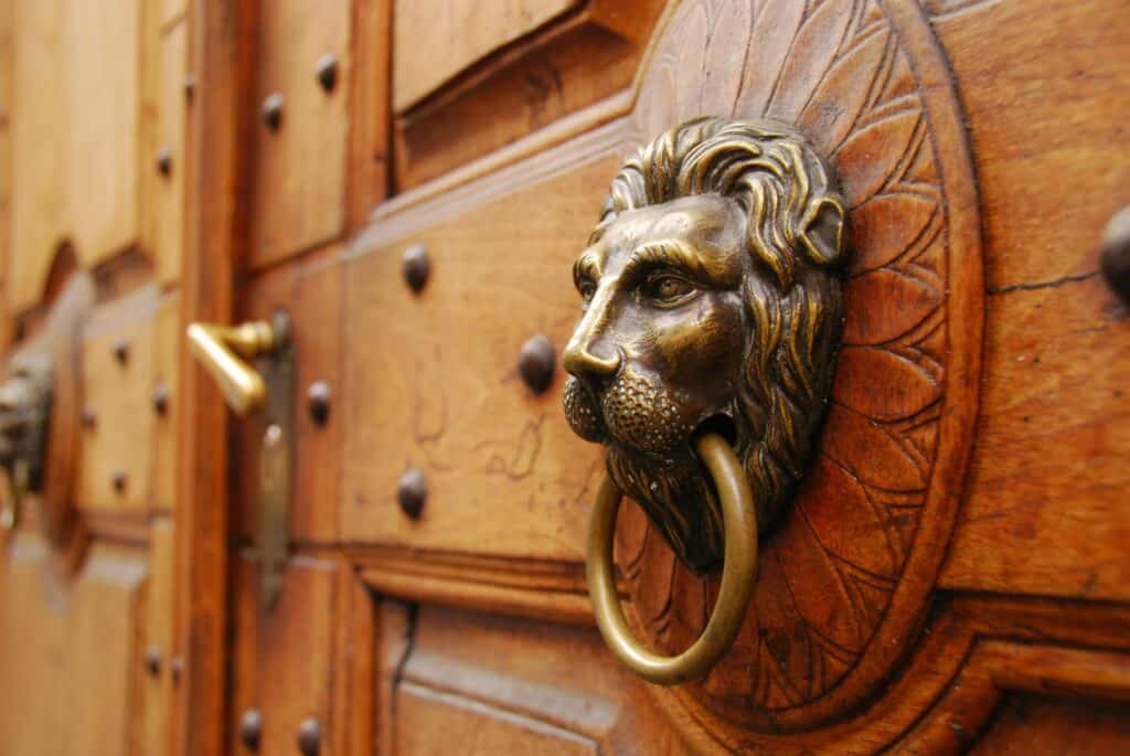 door knockers